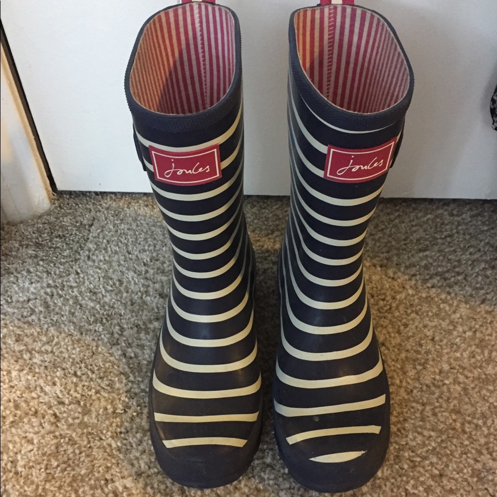 Size 7 rain boots